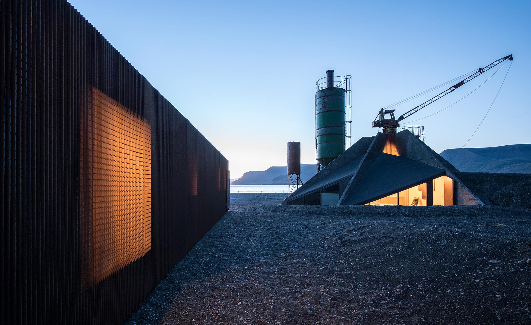 PK ARKITEKTAR | Concrete Factory Turned Into A Vacation Cabin - Iceland