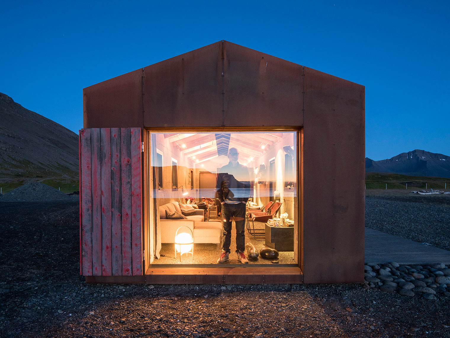 PK ARKITEKTAR | Concrete Factory Turned Into A Vacation Cabin - Iceland